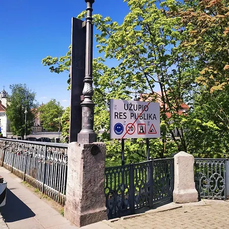 Free Parking Old Town Uzupis Authentic Apartament *